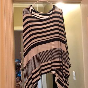 Short sleeve, striped top